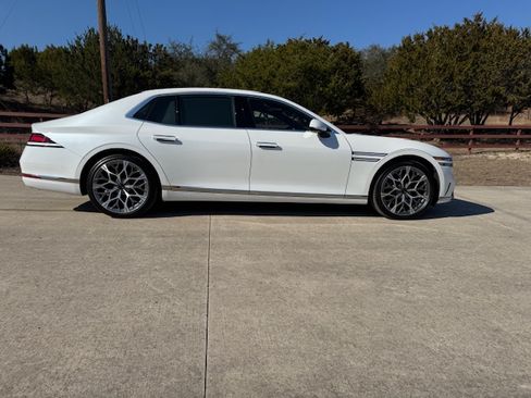 Used 2026 Genesis G90 3.5T image 2