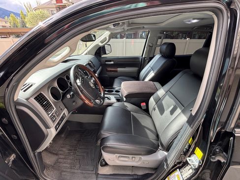 Used 2010 Toyota Tundra Limited AWD/4WD image 10