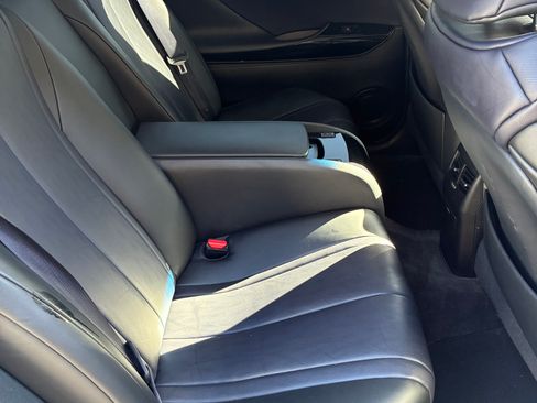 Used 2019 Toyota Mirai FWD image 17