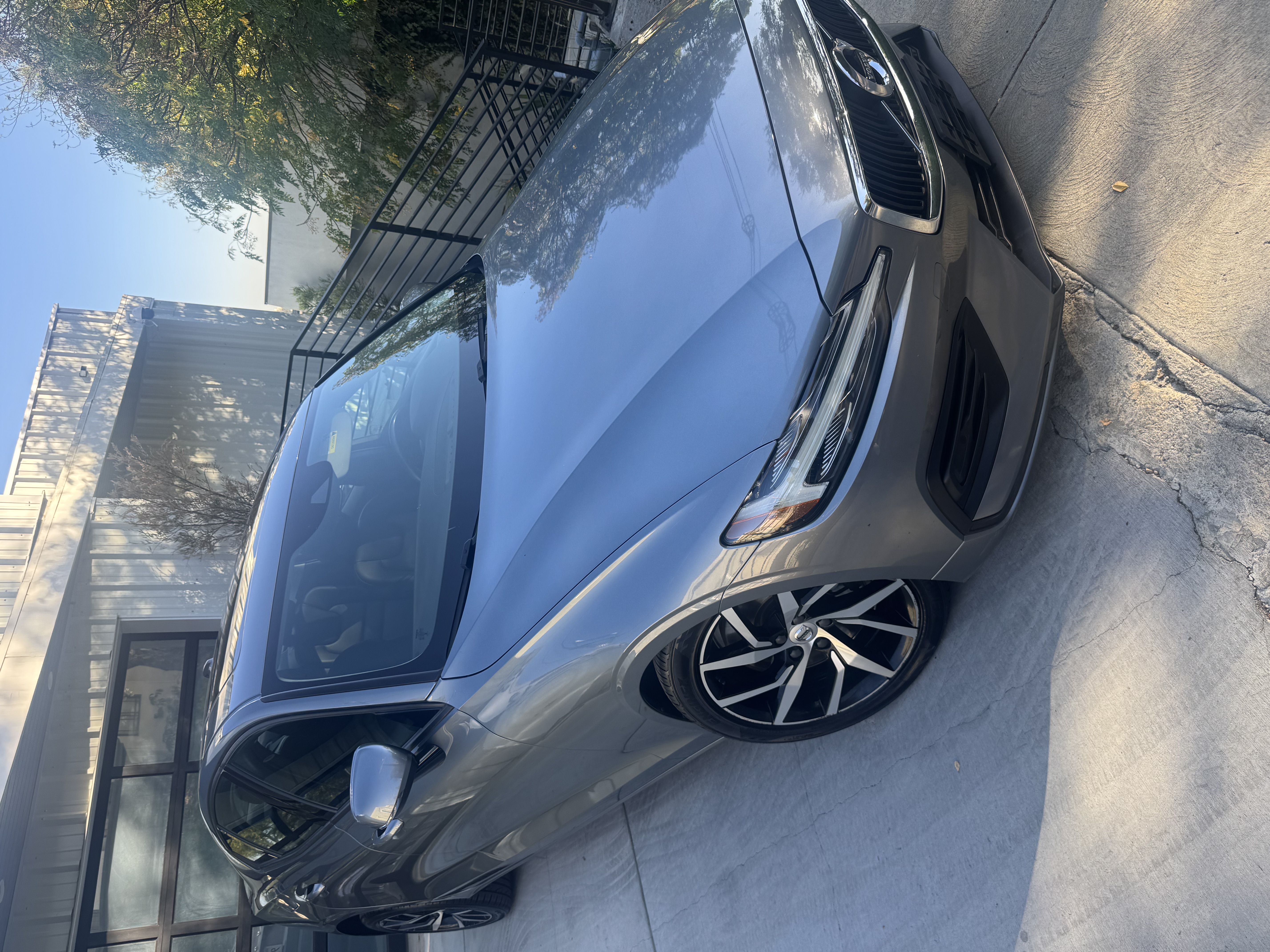 Used 2019 Volvo S60 T6 Momentum w/ Premium Package AWD/4WD image 5