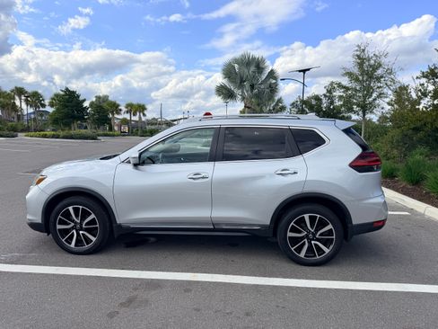 Used 2020 Nissan Rogue SL w/ Premium Package image 5