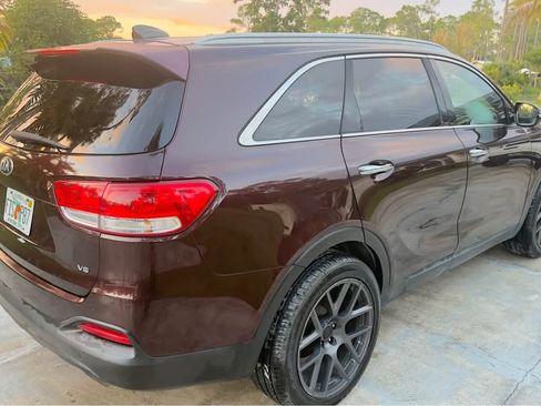 Used 2016 Kia Sorento LX image 13