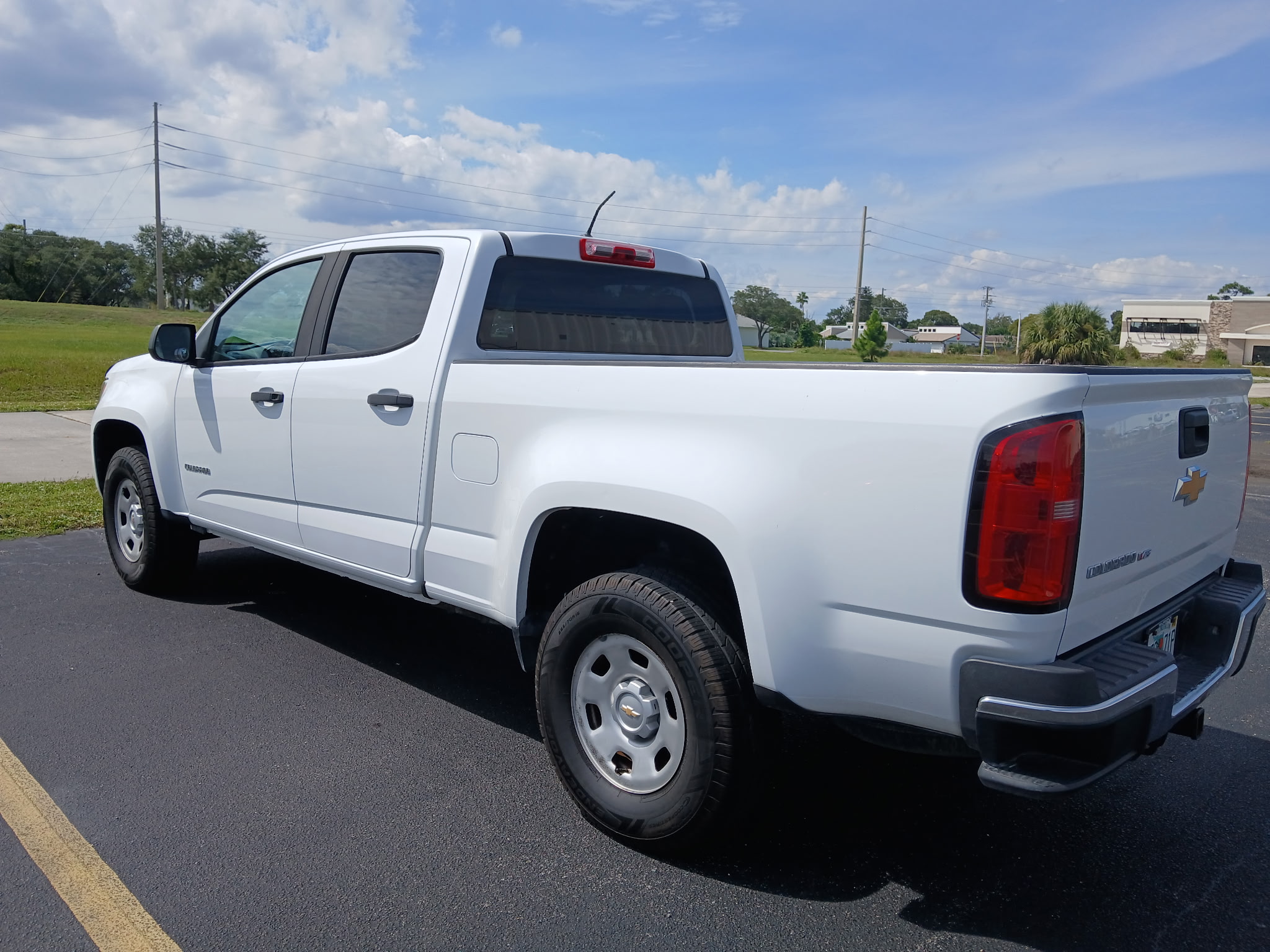Used 2019 Chevrolet Colorado W/T w/ WT Convenience Package RWD image 9
