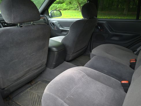 Used 2000 Jeep Grand Cherokee Laredo image 26