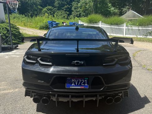 Used 2022 Chevrolet Camaro SS RWD image 10