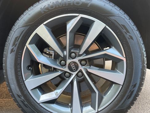 Used 2024 Audi Q5 2.0T Premium w/ Summer of Audi Package AWD/4WD image 22