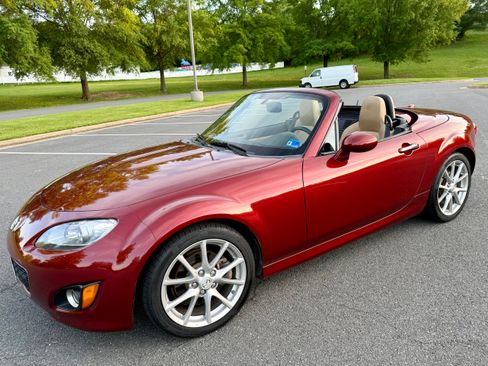 Used 2012 MAZDA MX-5 Miata Grand Touring w/ Premium Pkg RWD image 13