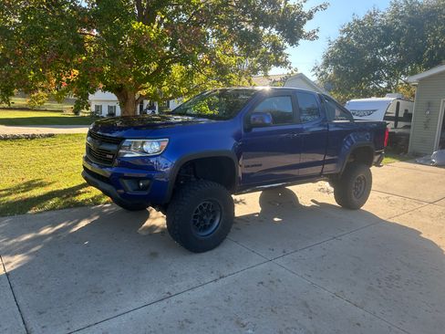 Used 2016 Chevrolet Colorado Z71 image 1