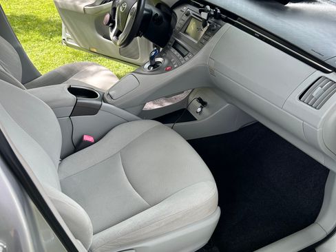 Used 2012 Toyota Prius Three FWD image 6