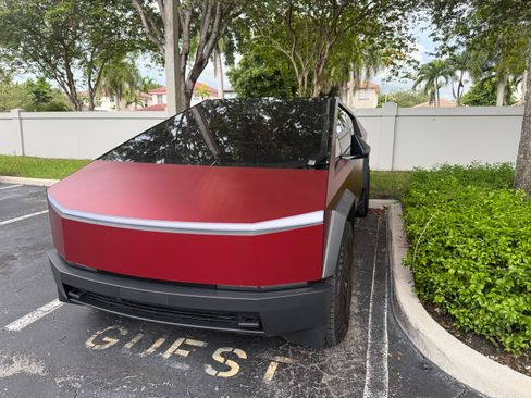 Used 2024 Tesla Cybertruck Cyberbeast AWD/4WD image 2