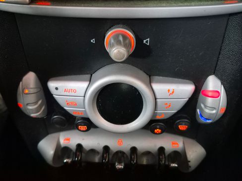 Used 2008 MINI Cooper Clubman Hardtop image 18