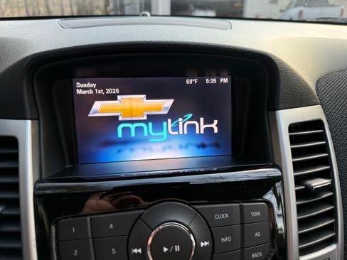 Used 2014 Chevrolet Cruze LT w/ All-Star Edition image 24