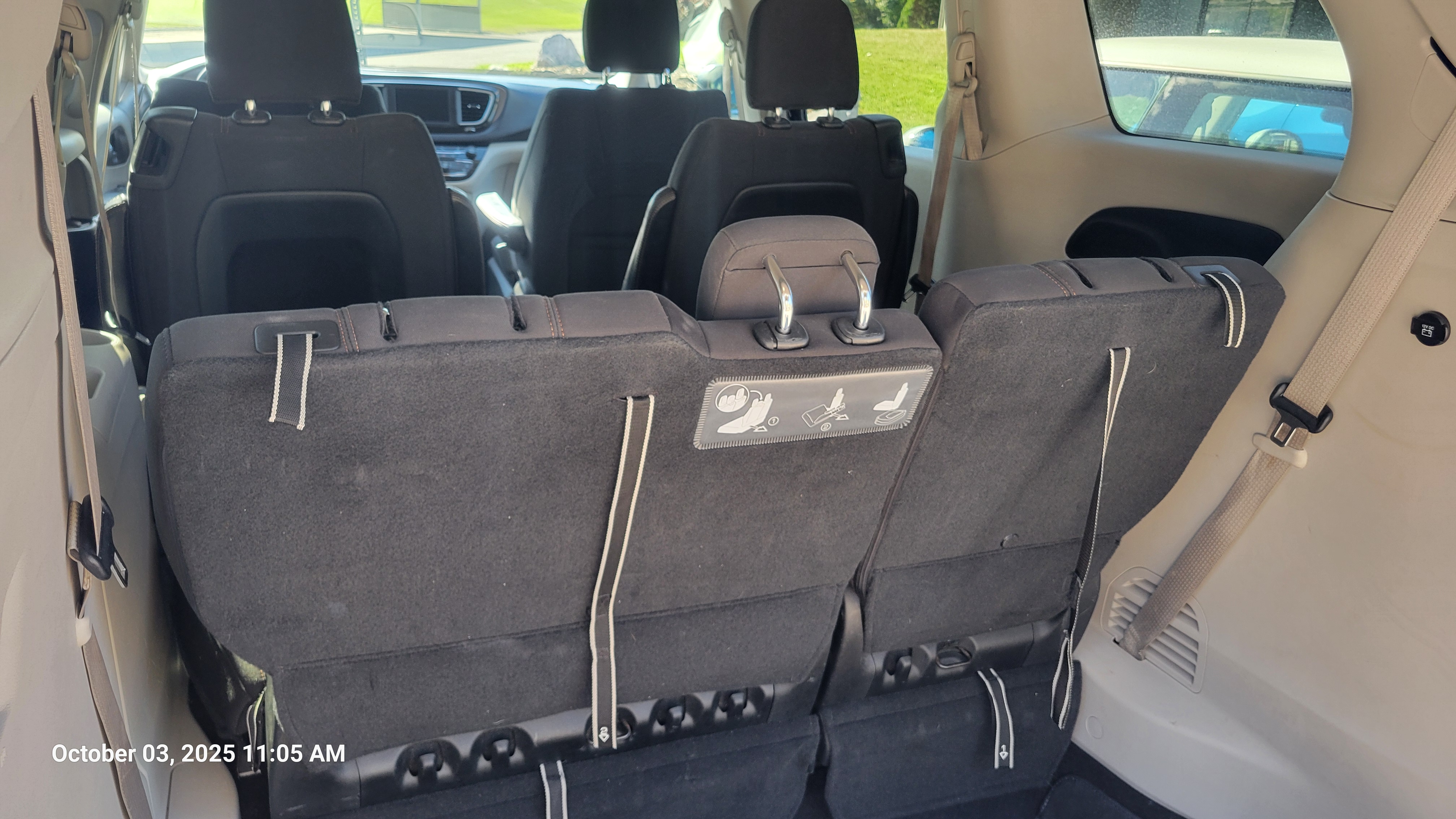 Used 2018 Chrysler Pacifica Touring w/ Security Group FWD image 24