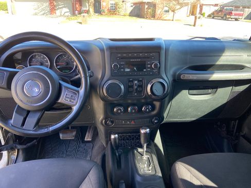 Used 2015 Jeep Wrangler Unlimited Sport w/ Quick Order Package 24S image 10