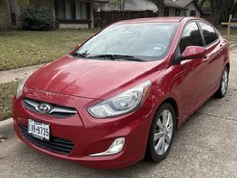 Used 2013 Hyundai Accent GLS w/ Premium Pkg image 16