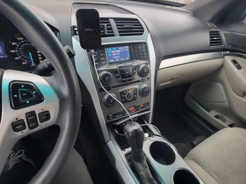 Used 2013 Ford Explorer 4WD image 10