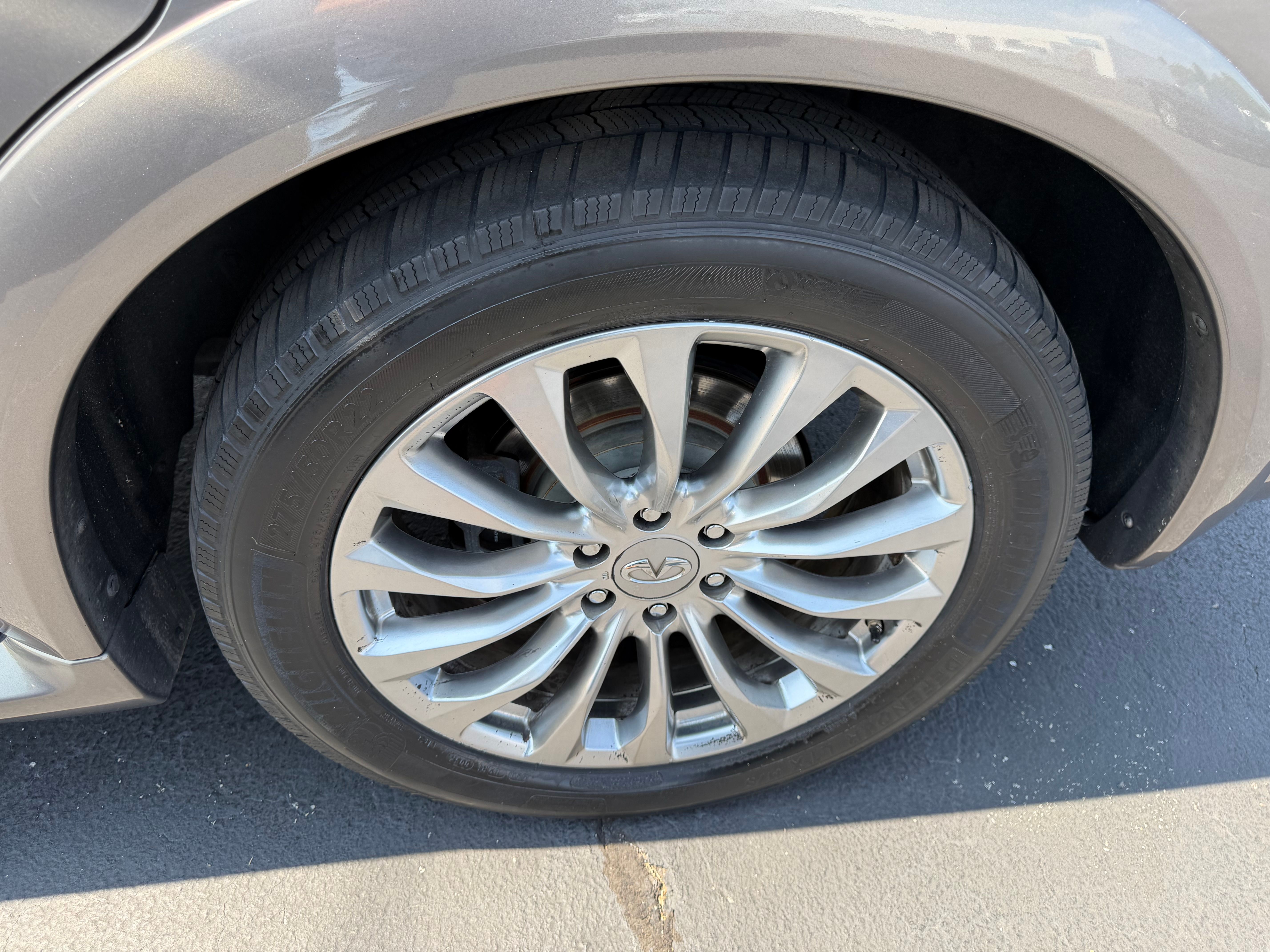 Used 2015 INFINITI QX80 4WD w/ 22" Wheel Package image 24