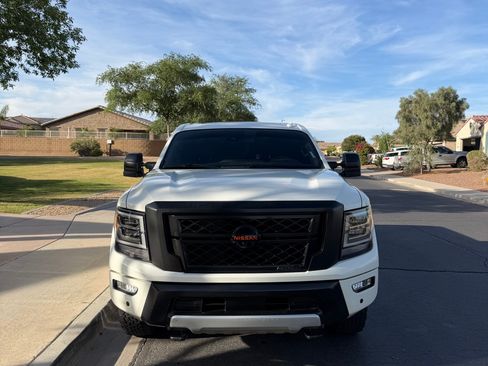 Used 2021 Nissan Titan PRO-4X w/ Pro-4x Convenience Package image 2