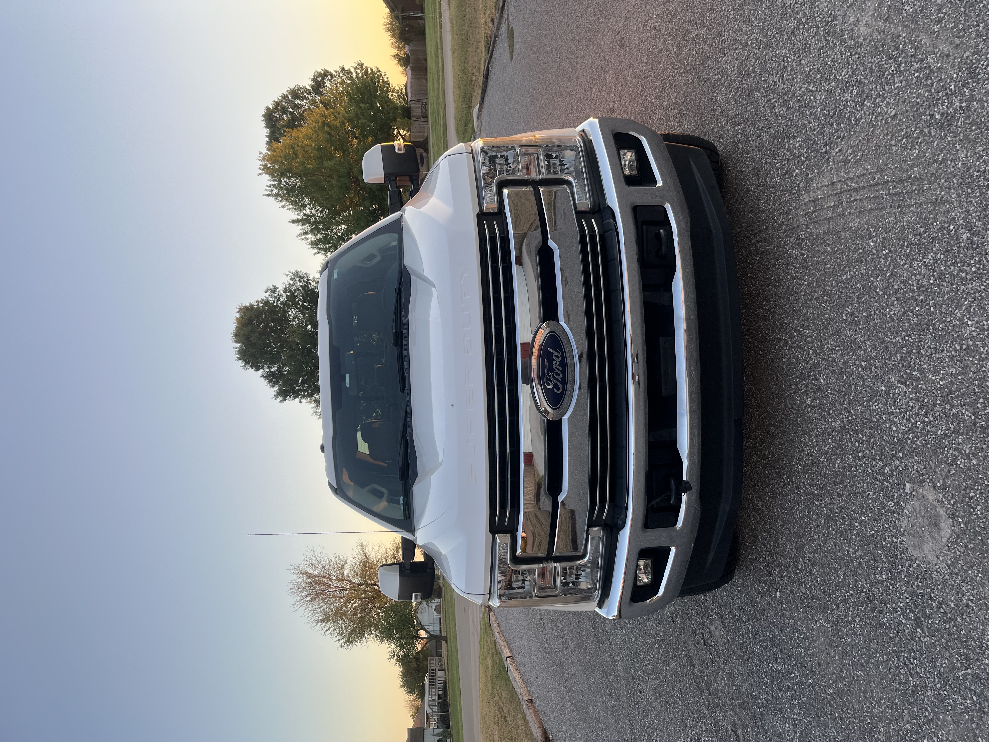 Used 2018 Ford F250 Lariat w/ FX4 Off-Road Package AWD/4WD image 1