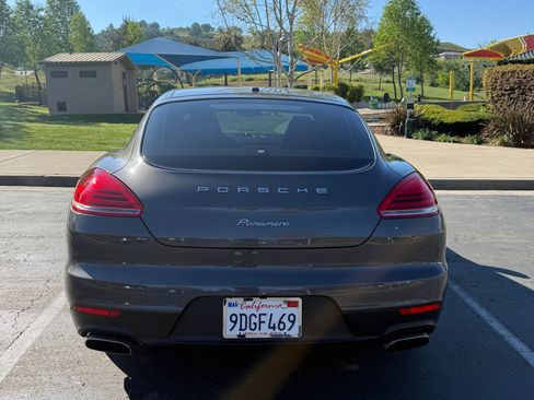 Used 2016 Porsche Panamera Edition image 10