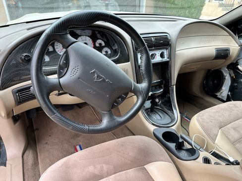 Used 1999 Ford Mustang Convertible RWD image 9