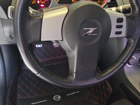 Used 2003 Nissan 350Z Enthusiast image 12