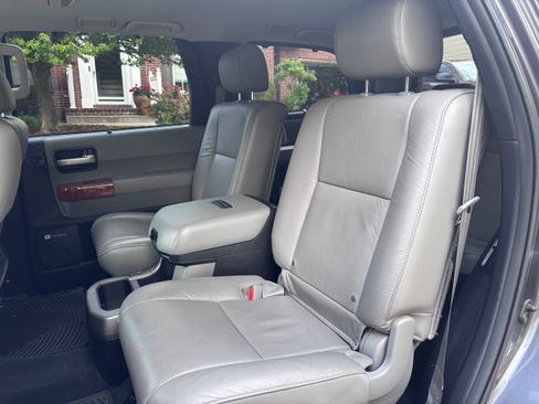 Used 2018 Toyota Sequoia Platinum w/ Carpet Cargo Mat Package AWD/4WD image 13