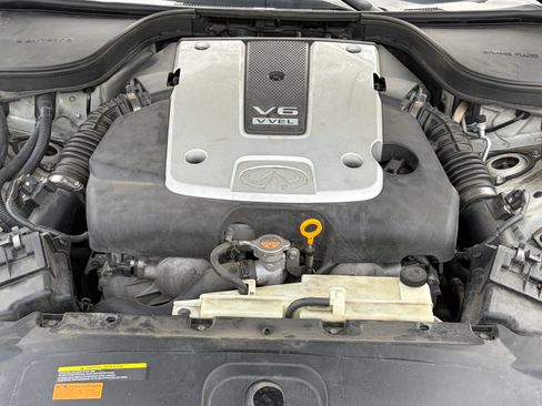 Used 2010 INFINITI G37 Sport w/ Premium Pkg image 5