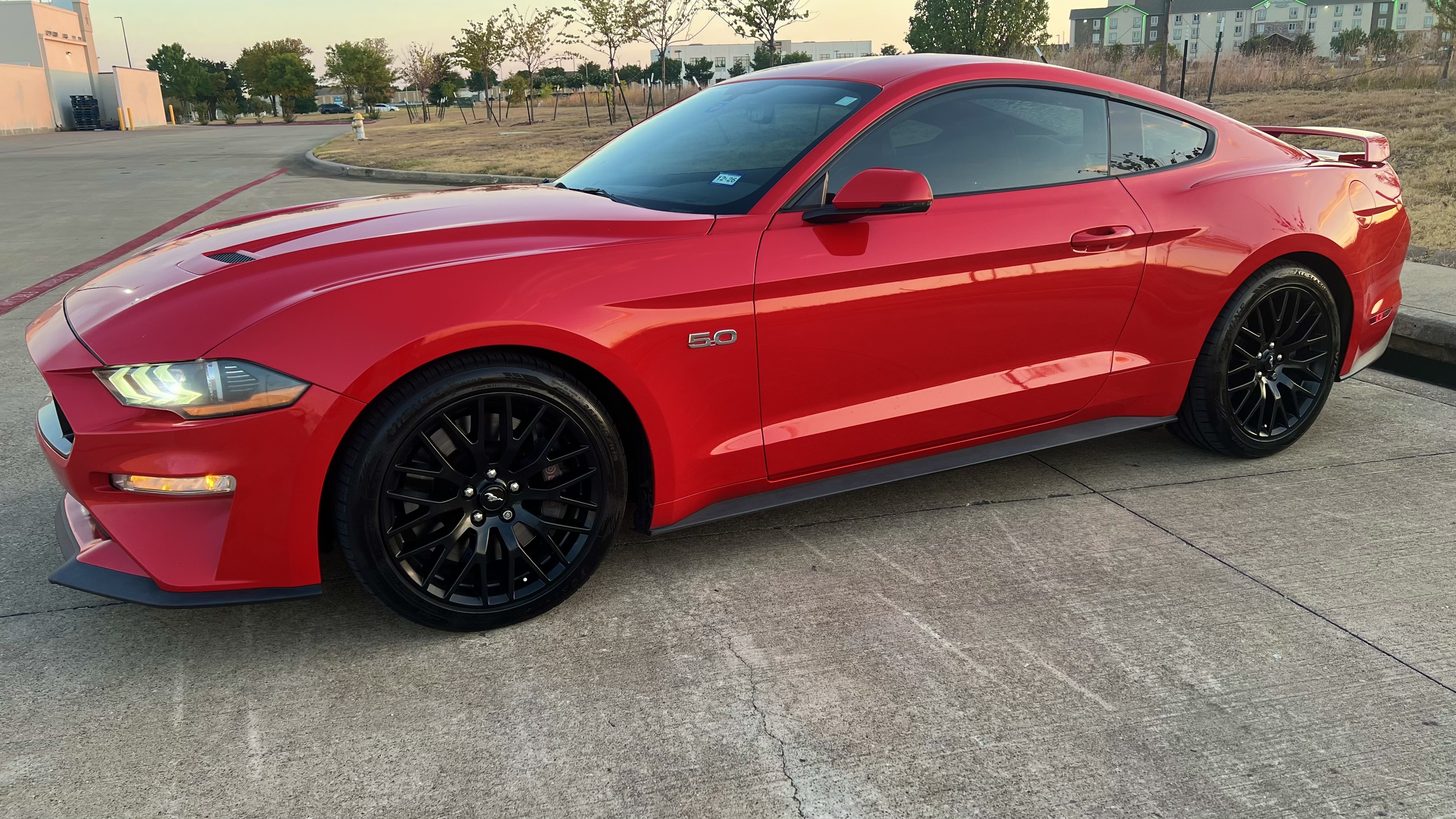 Used 2019 Ford Mustang GT Premium w/ GT Performance Package RWD image 12