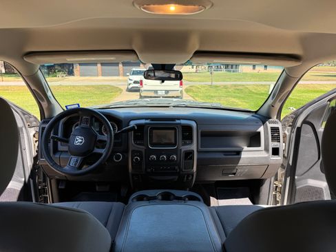 Used 2013 RAM 2500 Tradesman w/ Chrome Appearance Group image 12