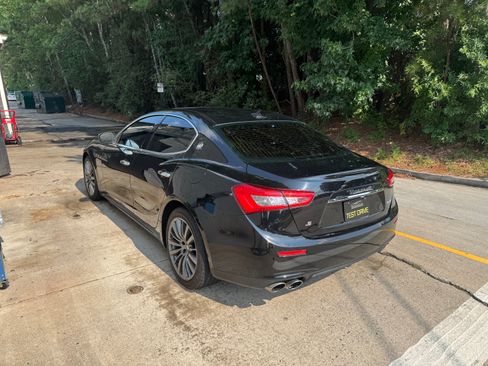 Used 2017 Maserati Ghibli S RWD image 4