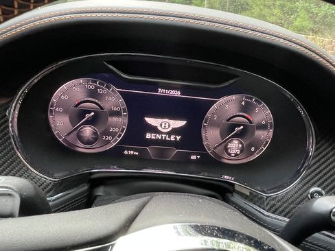Used 2023 Bentley Continental GT V8 AWD/4WD image 9
