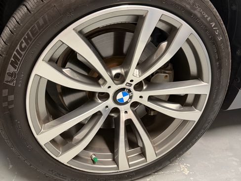 Used 2014 BMW X5 xDrive50i image 11