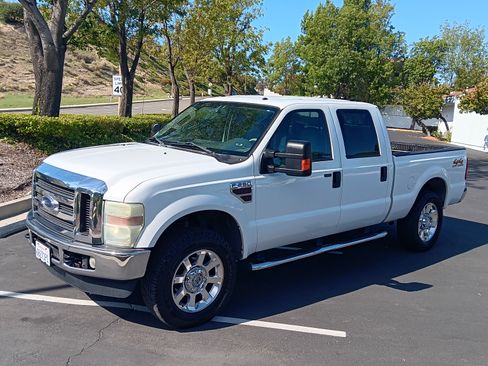 Used 2008 Ford F250 Lariat image 1