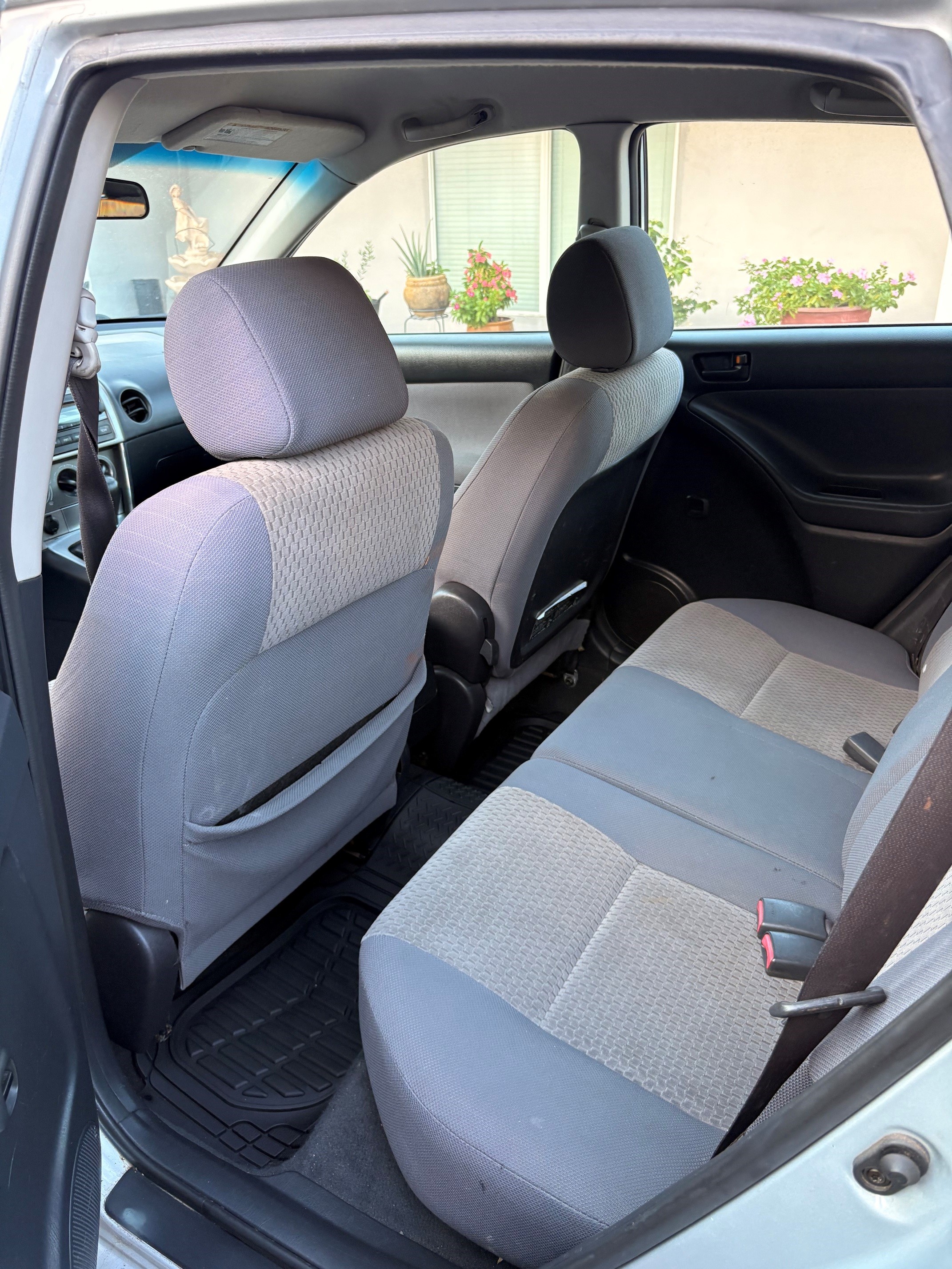 Used 2006 Toyota Matrix FWD image 5