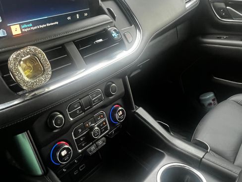 Used 2024 Chevrolet Tahoe Z71 w/ Luxury Package image 12