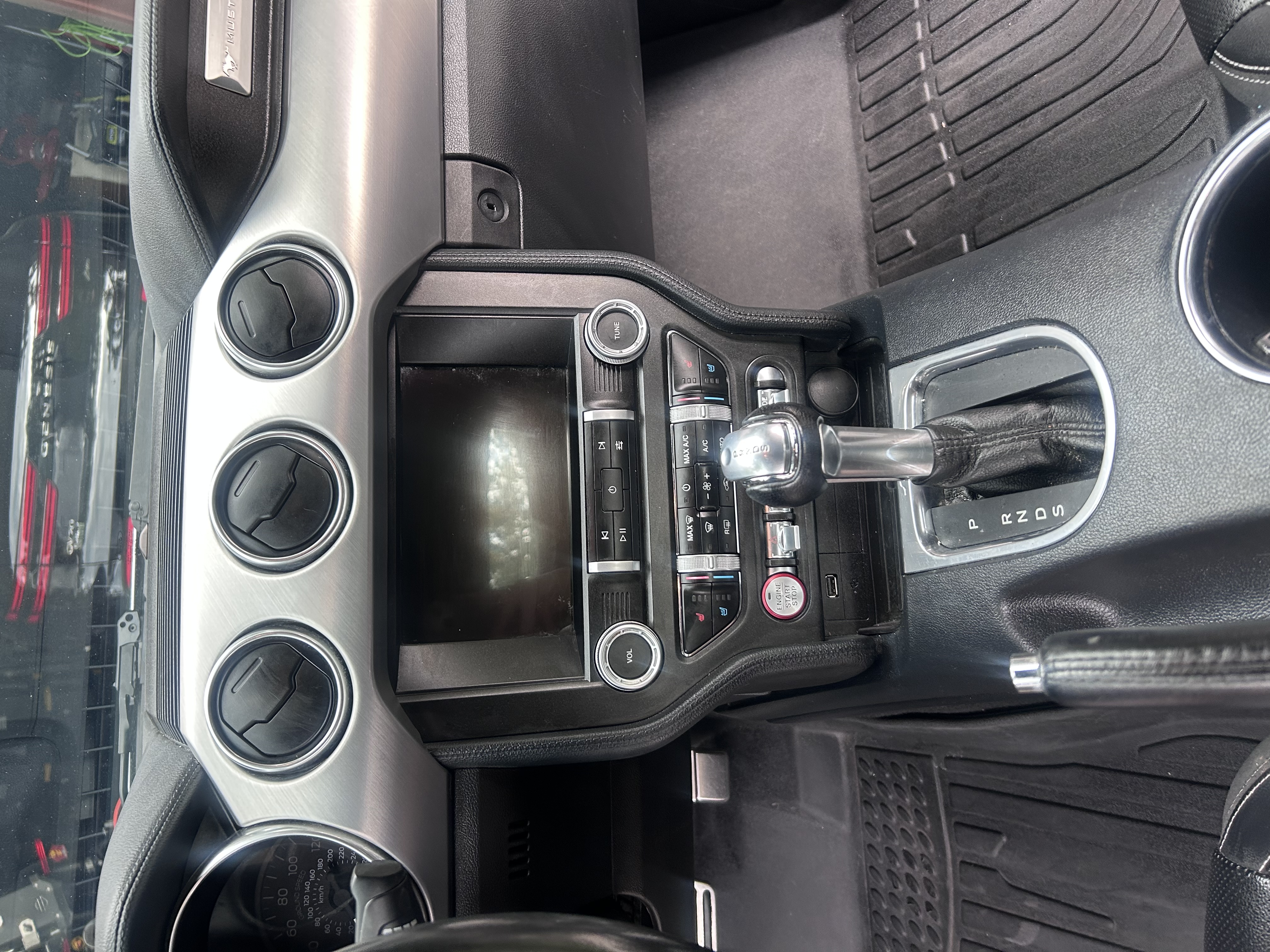 Used 2021 Ford Mustang Premium RWD image 15