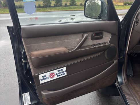 Used 1994 Toyota Land Cruiser Sport Utility 4D image 31