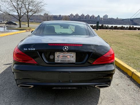Used 2018 Mercedes-Benz SL 550 image 13
