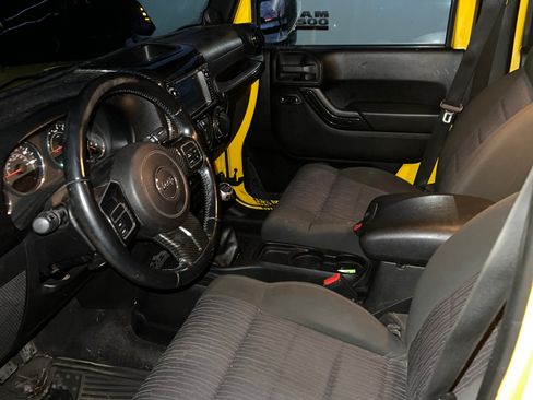 Used 2011 Jeep Wrangler Unlimited Sport image 15