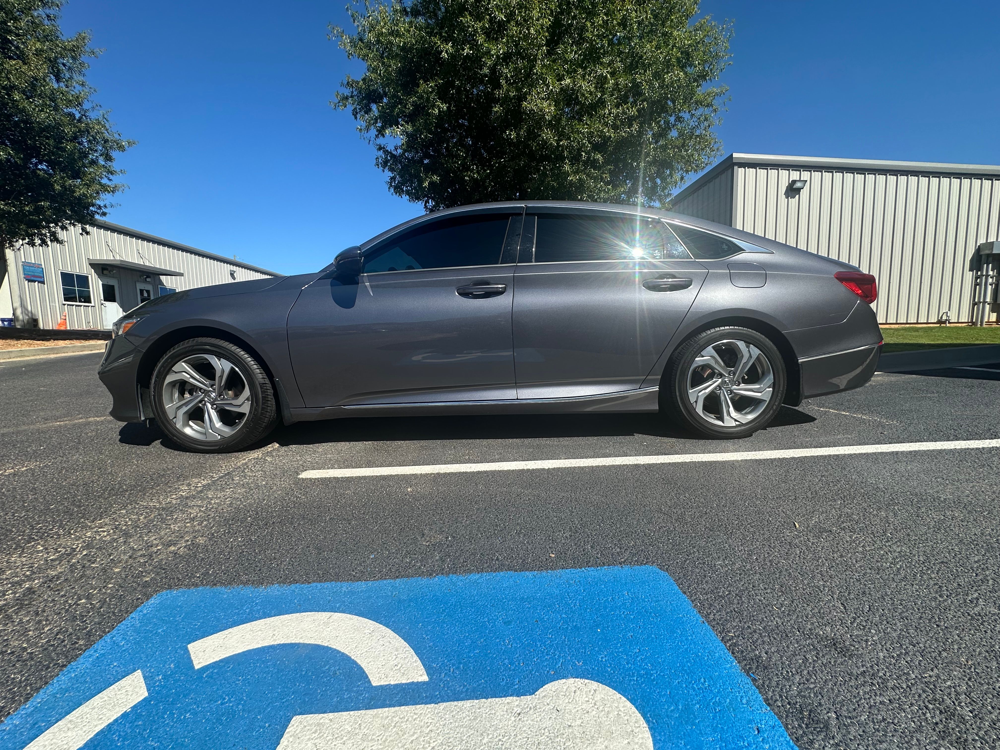 Used 2018 Honda Accord EX-L image 2
