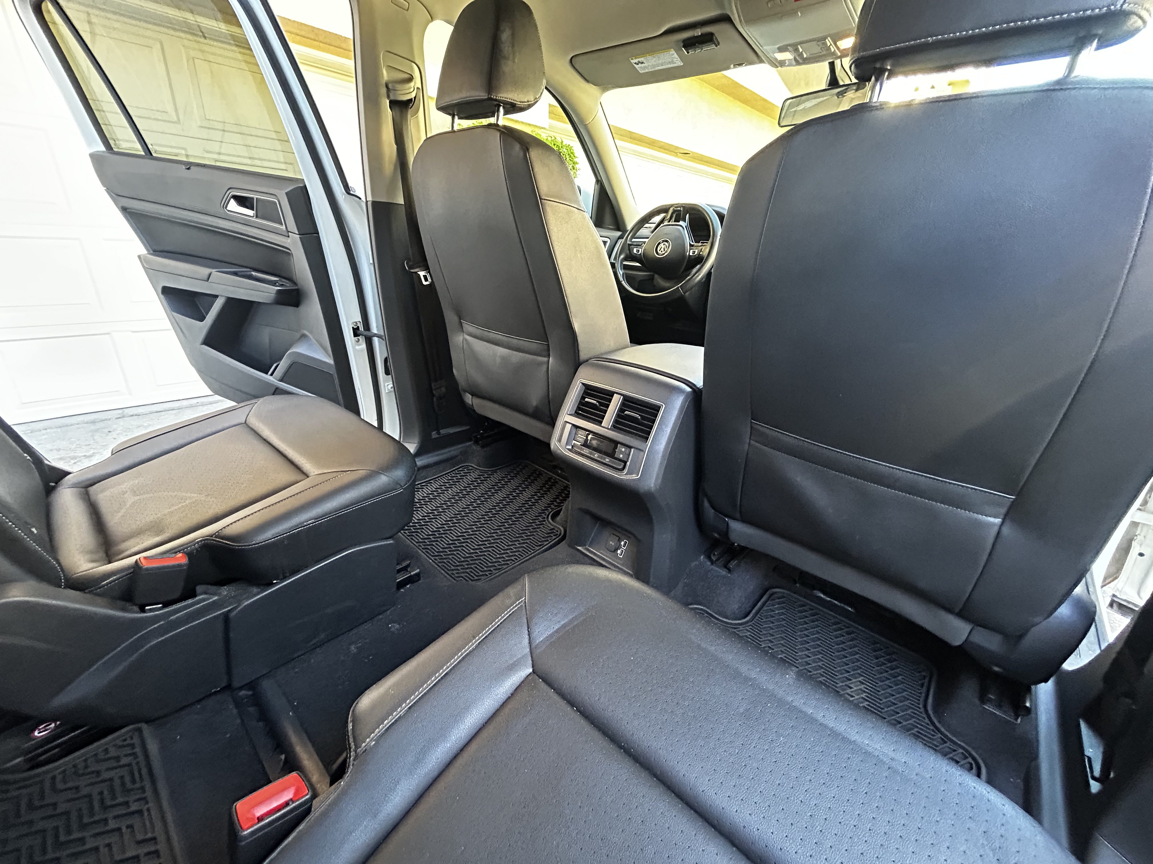 Used 2019 Volkswagen Atlas SE w/ Towing Package FWD image 13