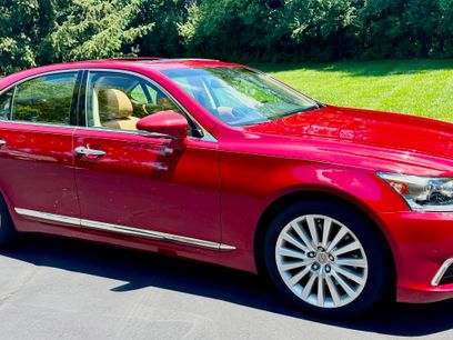 Used 2017 Lexus LS 460 AWD w/ Comfort Package