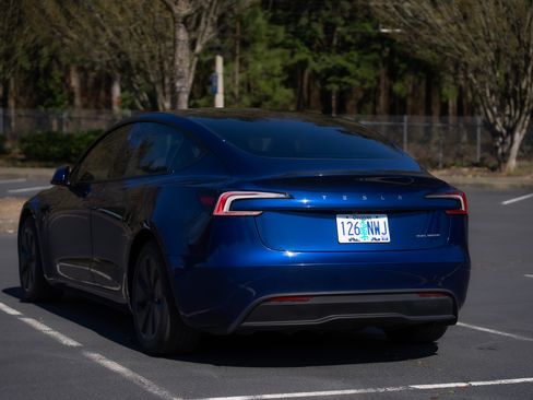 Used 2024 Tesla Model 3 Long Range image 10