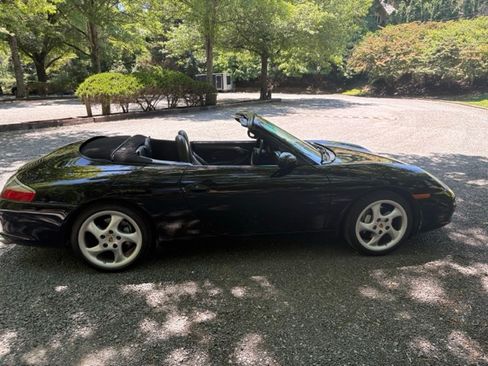 Used 2002 Porsche 911 Carrera 4 AWD/4WD image 8