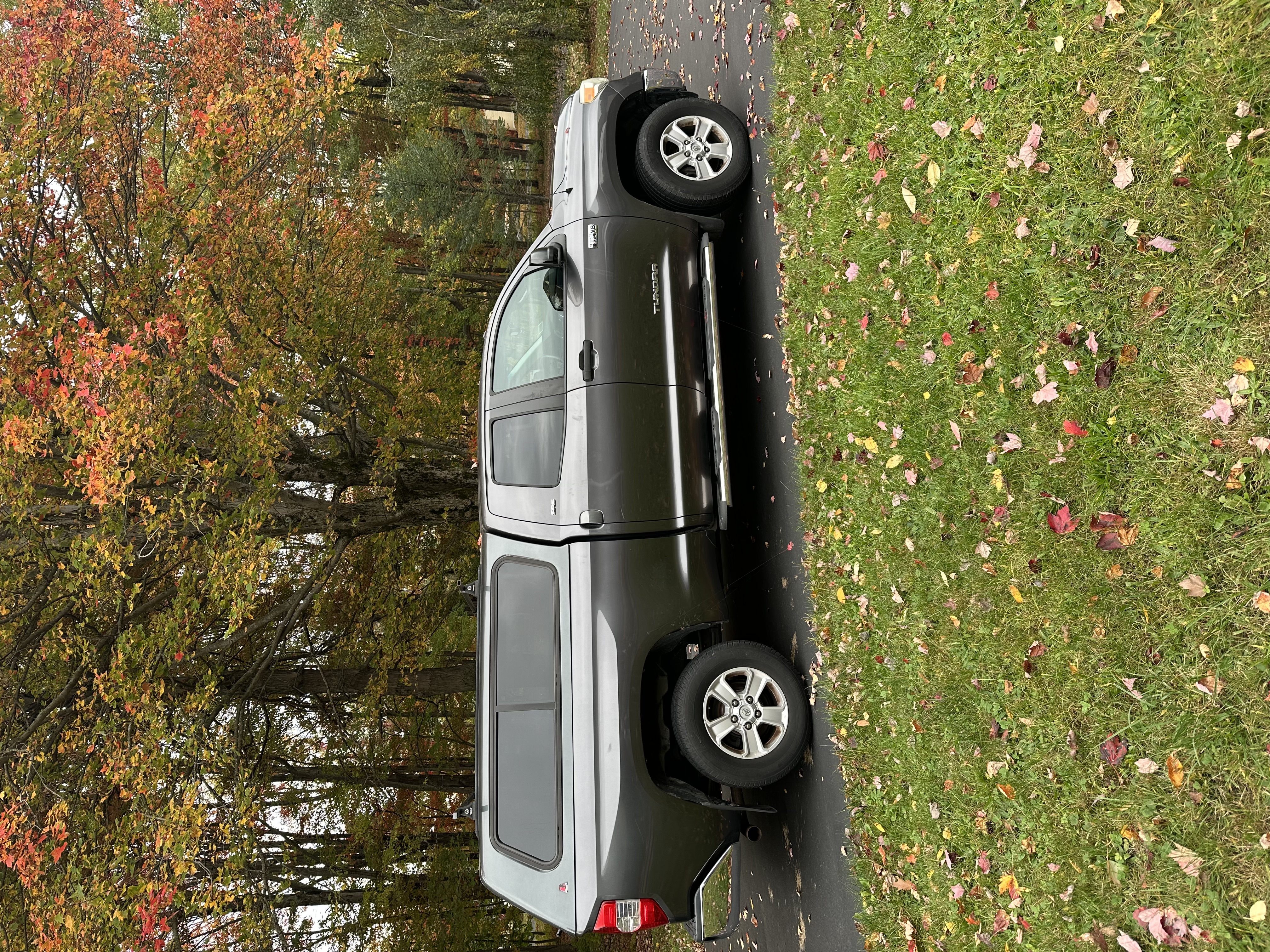 Used 2014 Toyota Tundra SR5 w/ SR5 Upgrade Package AWD/4WD image 1