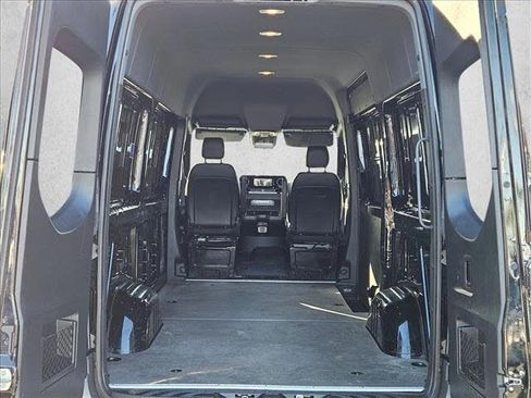 Used 2019 Mercedes-Benz Sprinter 144 image 13
