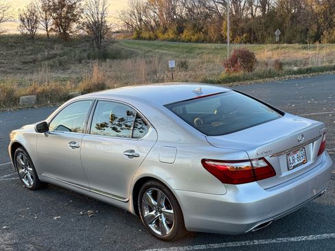 Used 2010 Lexus LS 460 L image 4