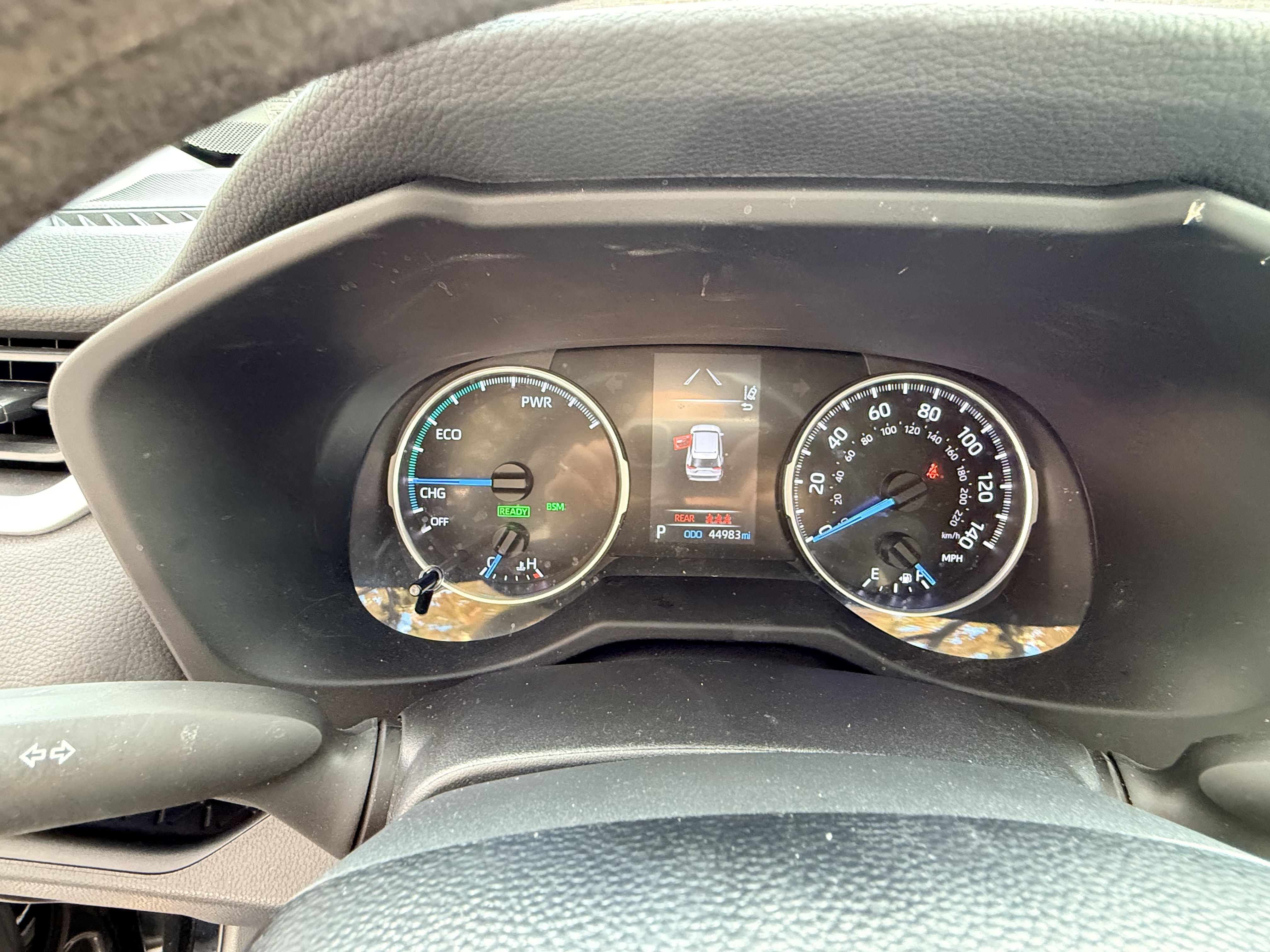 Used 2021 Toyota RAV4 LE AWD/4WD image 2