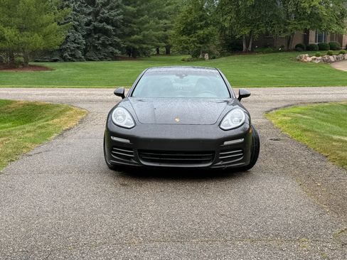 Used 2015 Porsche Panamera 4 AWD/4WD image 31